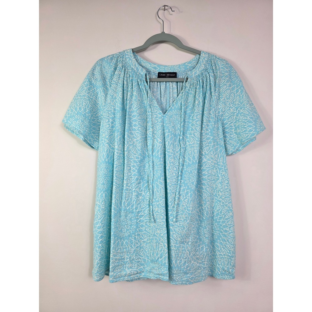 Lane Bryant Short Sleeve Top Size 14/16 Aqua with White Geometric Pattern